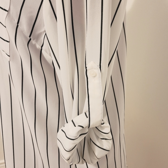Maurices White And Black Striped Long Sleeved Blouse | Size L - Picture 4 of 8